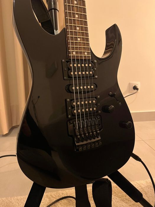 Guitarra ibanez gio GRG270B + Amplificador Peavey vypyr + estojo rijo