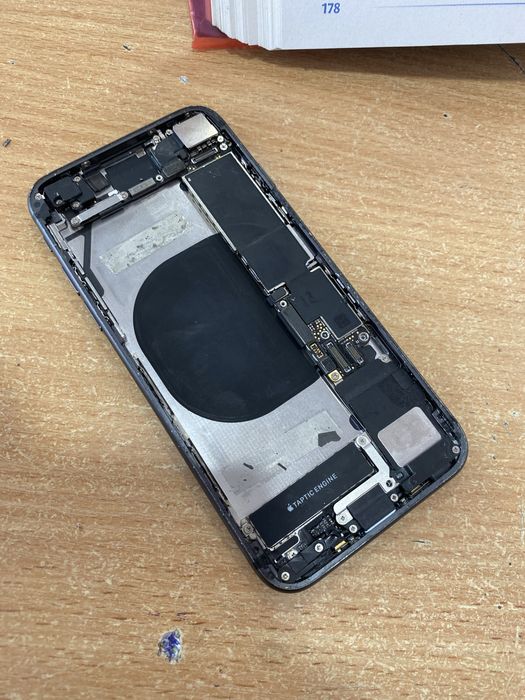 Корпус на 8 айфон