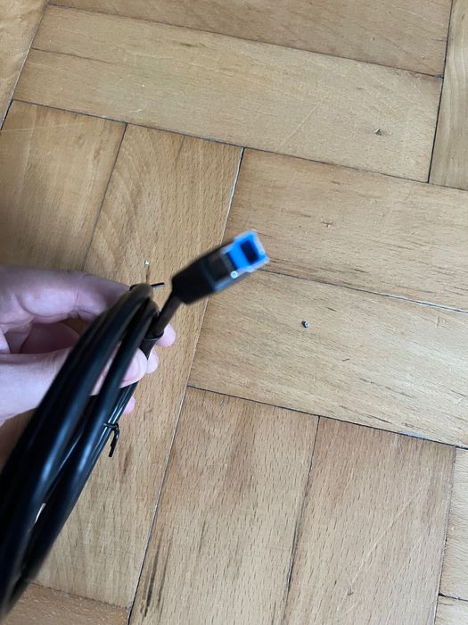 Kabel HDMI/ DVI-D / DisplayPort i wiele różnych