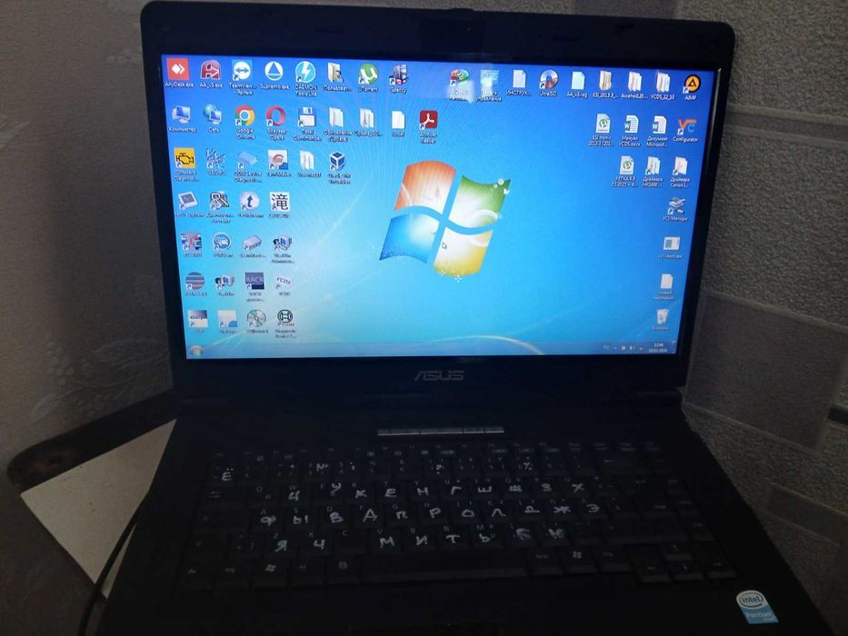 Ноутбук для діагностики BOSCH Esi Tronic 2013 Q3