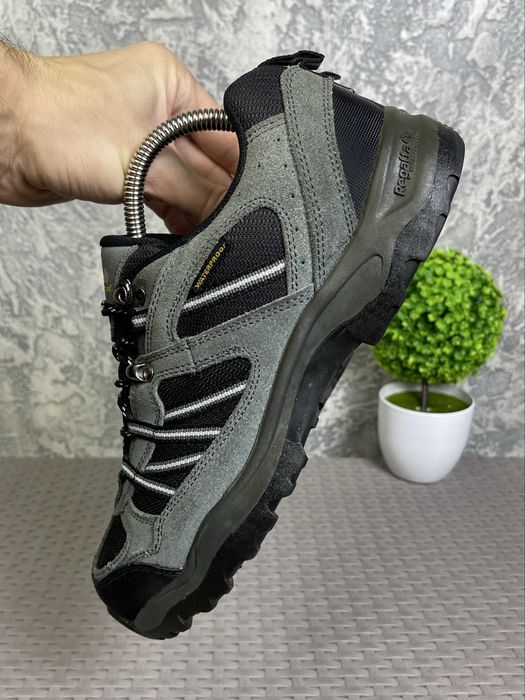 Regatta waterproof кроссовки полуботинки 41 размер трекинговые серые