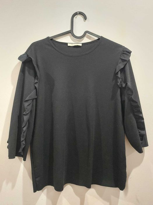 Camisola Preta com folhos Zara