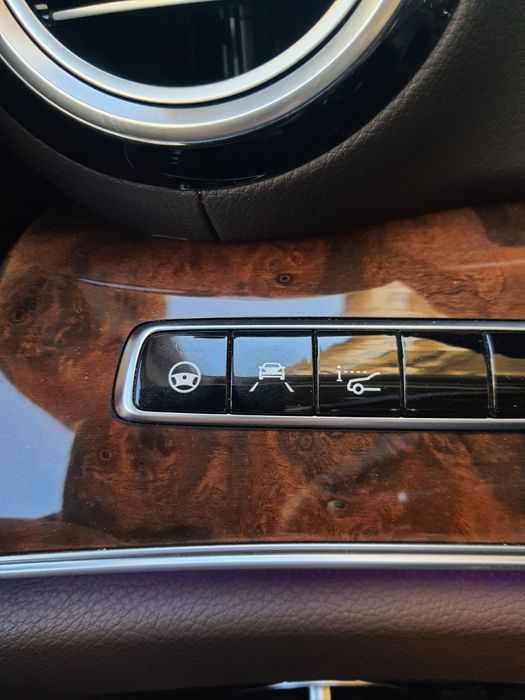 Mercedes-Benz E300 4matic W213