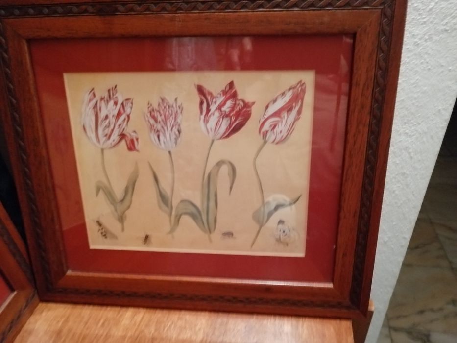 2 Molduras em madeira trabalhada