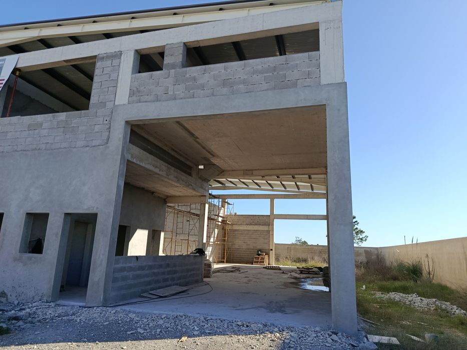 Fantástico Armazém Industrial na zona industrial do Casal do Marco