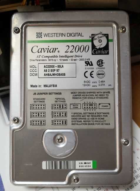 Dysk twardy o pojemności 2000MB