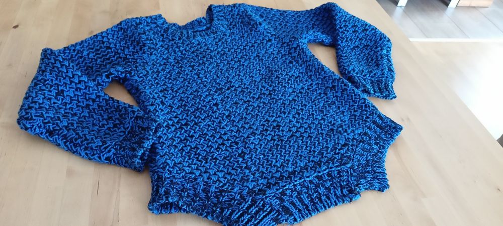 Sweter gruby niebiesko-czarny clockhouse