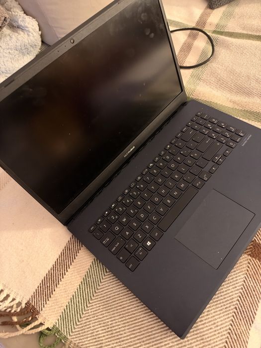 Portatil asus vivobook