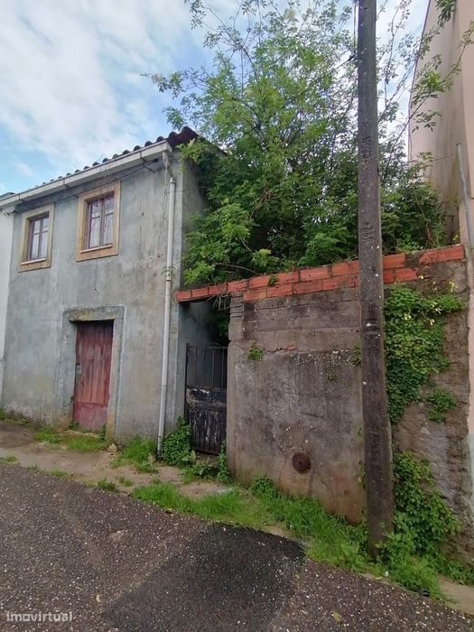 Moradia P/Recuperar em Ceira