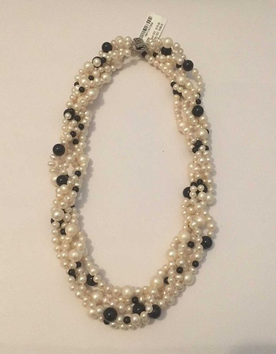 Colar de pérolas chomel