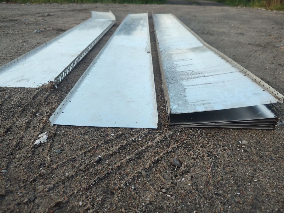 Listwa startową 22cm, 0,6 mm, 2,5mb 7 sztuk