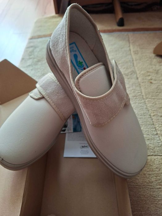 Buty damskie r 41 Dr Orto beżowe Nowe