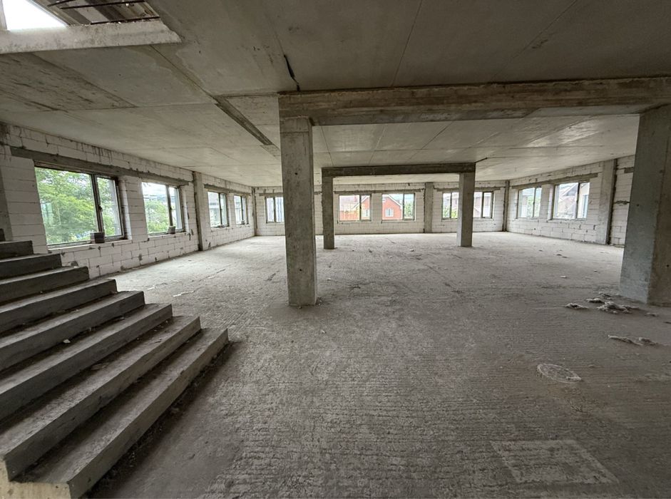 Здам в оренду приміщення 2000м.кв. (можна поверхами), Дорошенка 9