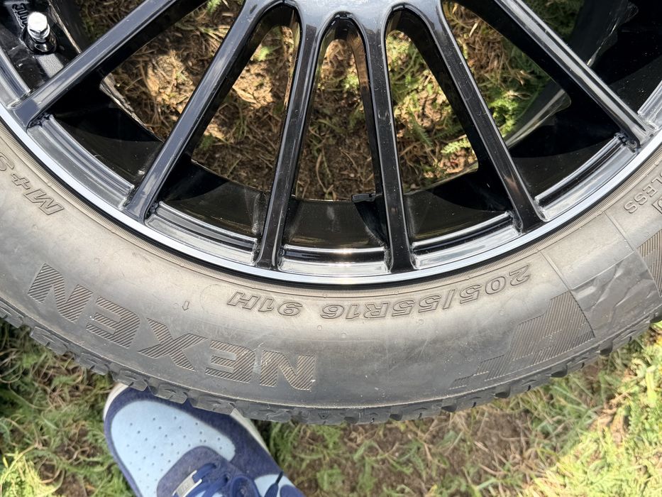 AVUS  Felgi aluminiowe  R16  opony całoroczne