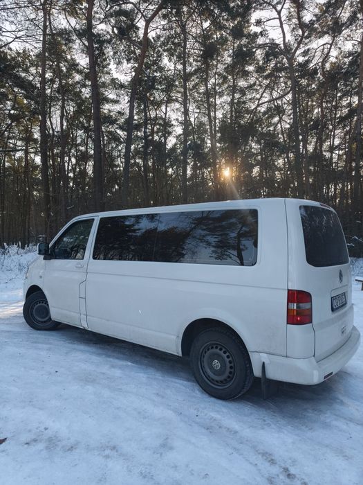 VW  T5 Transporter 9 osobowy