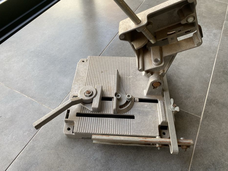 Suporte rebarbadora Bosch