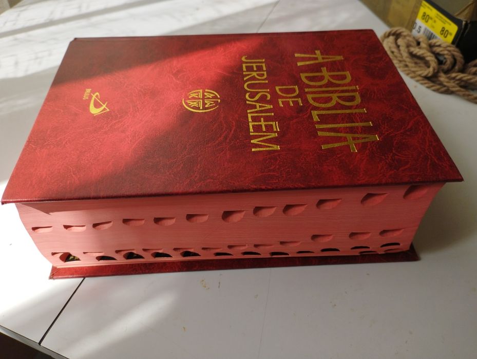 Livro "A Bíblia de Jerusalém"