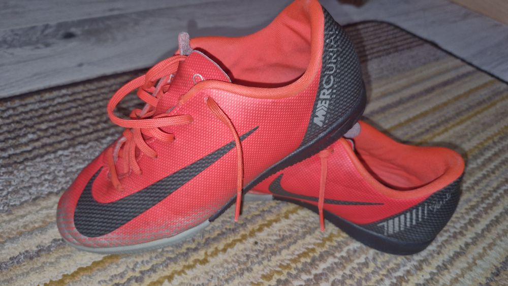 Buty Nike Mercurial rozm. 37,5 lekkie, sportowe, piłkarskie