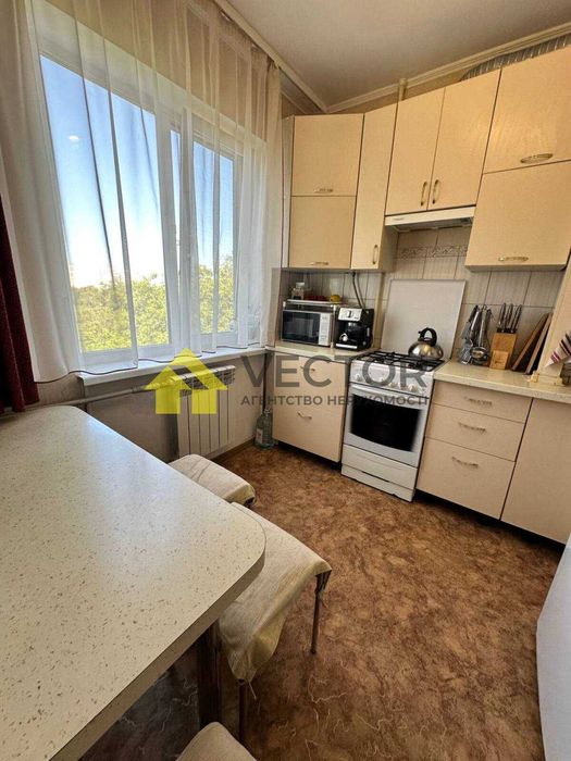 Двокімнатна квартира. Косметичний ремонт. 4/9.