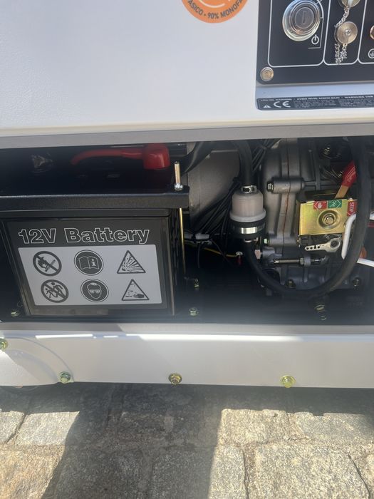 ITC POWER DG7800SE-T – Gerador Diesel Insonorizado Trifásico/Monofásico 7,9 kVA – 400/230 V
