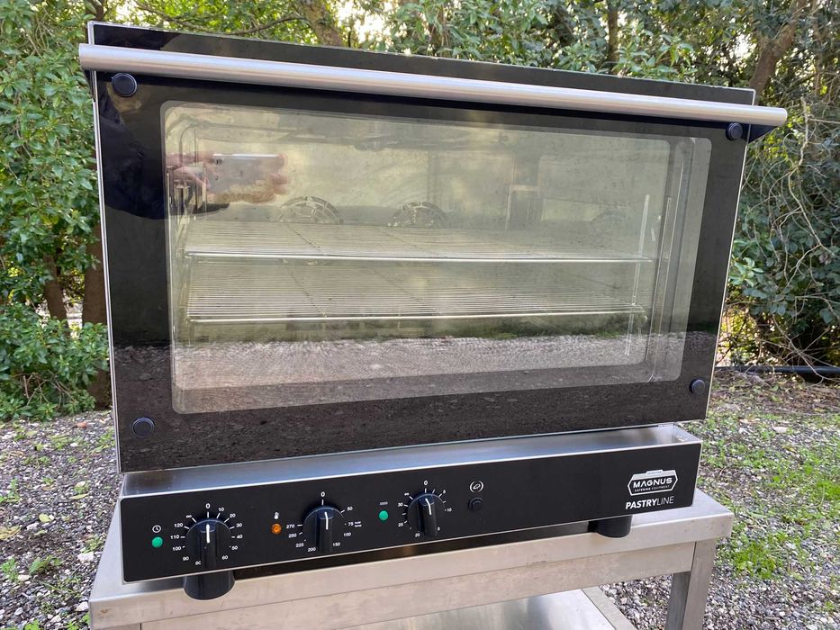 Forno convetor elétrico 220v Magnus PastryLine semi-novo