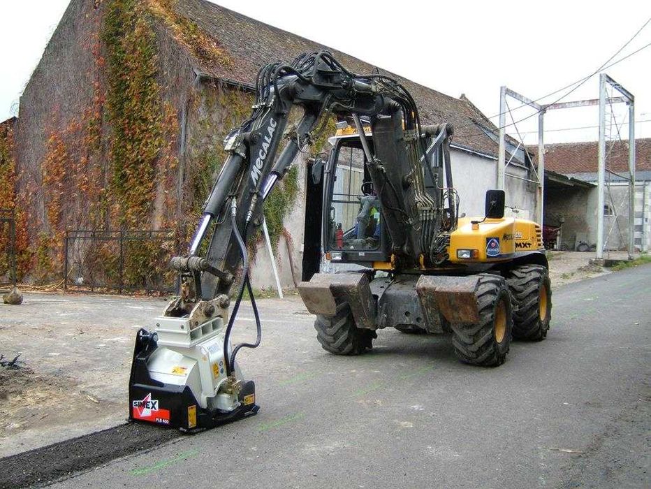 Frezarka do asfaltu SIMEX PLB450 dla koparek 8-13 ton
