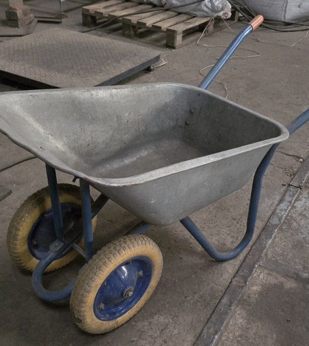 Тачка садовая 900 грн