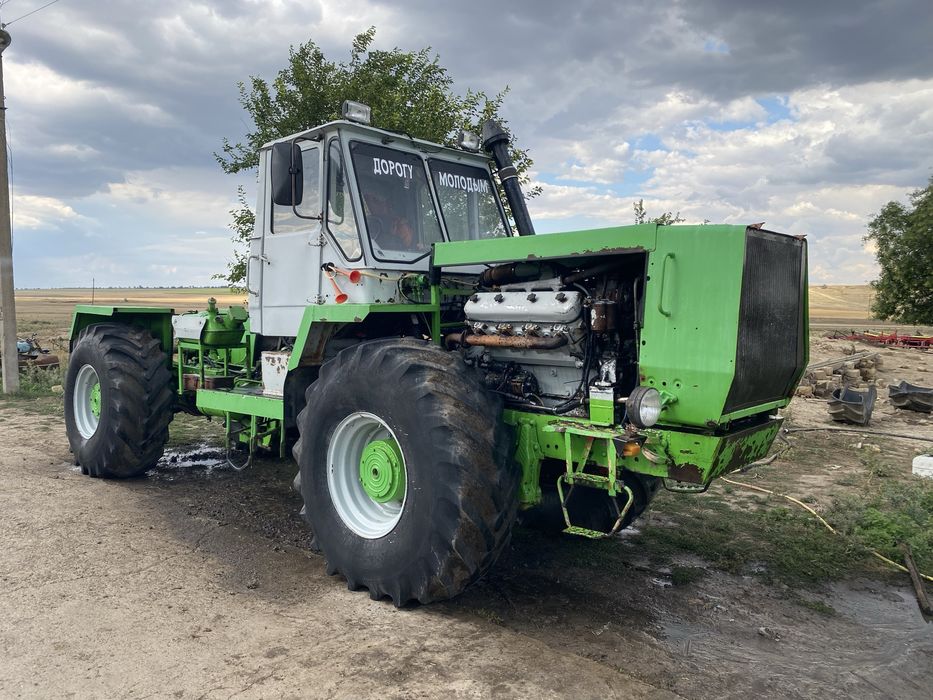 Продам трактор т150 в хорошем состояний