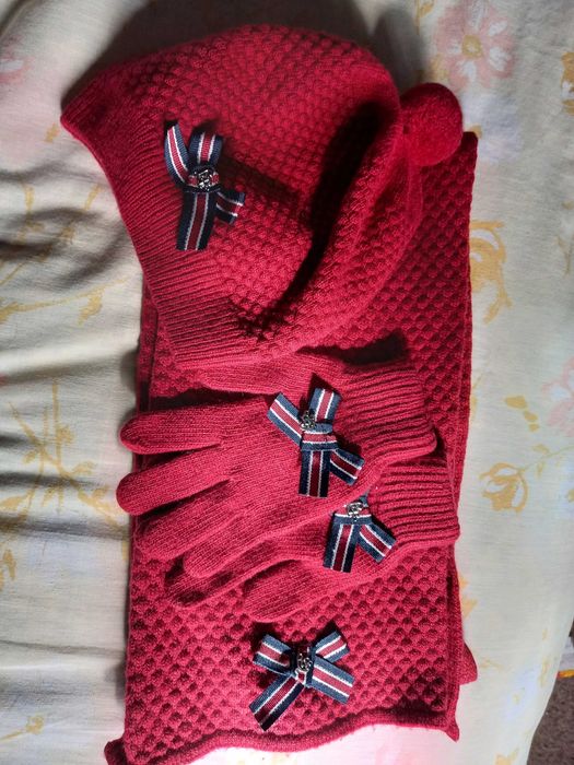 Conjunto de cachecol, gorro e luvas - tam. 2 - Lion Of Porches