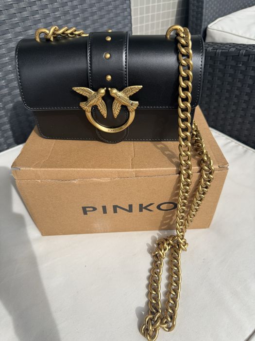 Bolsa pinko em pele e alça em corrente