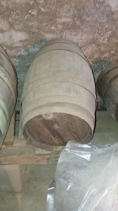 4 Barris de vinho