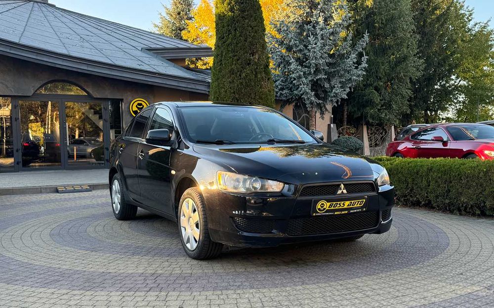 Mitsubishi Lancer