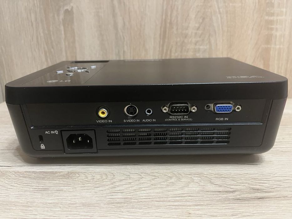 Projektor LG BX254 - DLP