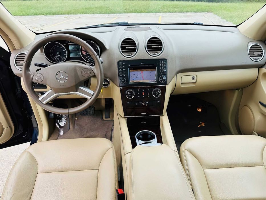Mercedes-Benz M-Class ML 350 4MATIC      2011