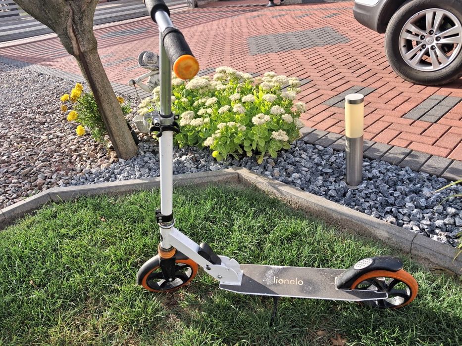 Hulajnoga dwukołowa, gratis ochraniacze