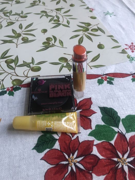 Róż pomadka blyszczyk