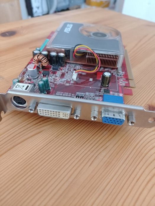 Assus Radeon x1300  pro