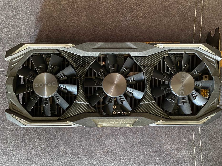 Видеокарта ZOTAC GTX 1070 AMP Extreme