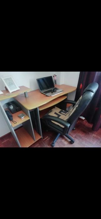 Aluga-se quarto a estudantes
