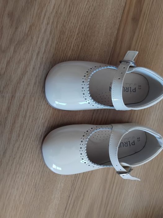 Par sapatos pirufin