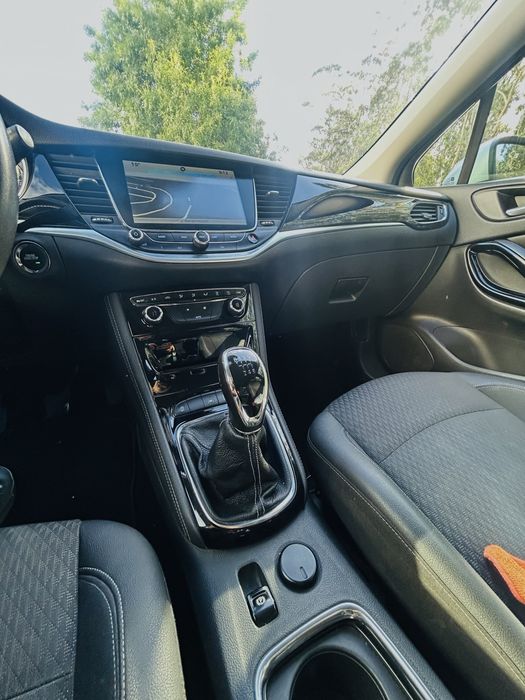 Opel Astra 1.6 CDTI modelo Excellence - Muito estimada