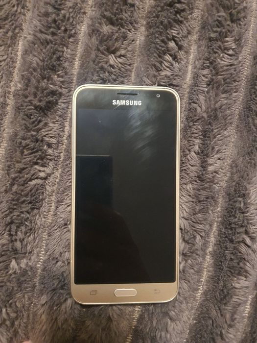 Samsung j3 телефон