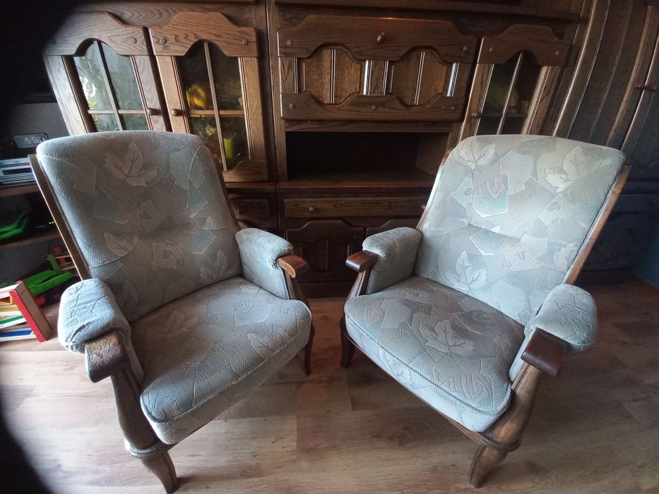 Meblościanka dębowa plus dwa fotele