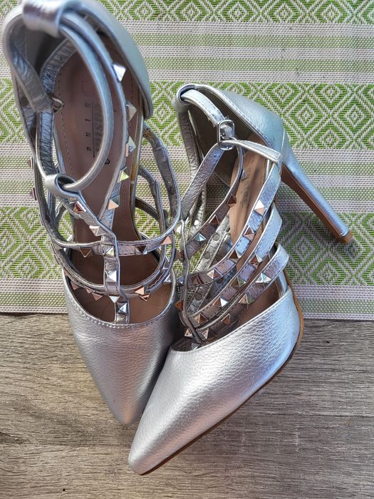 Buty na obcasie polecam