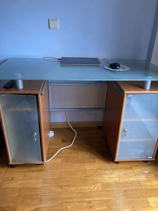 Secretaria com Vidro Temperado