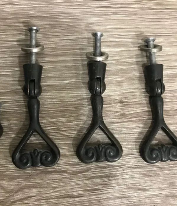 Мебельная ручка декоративная