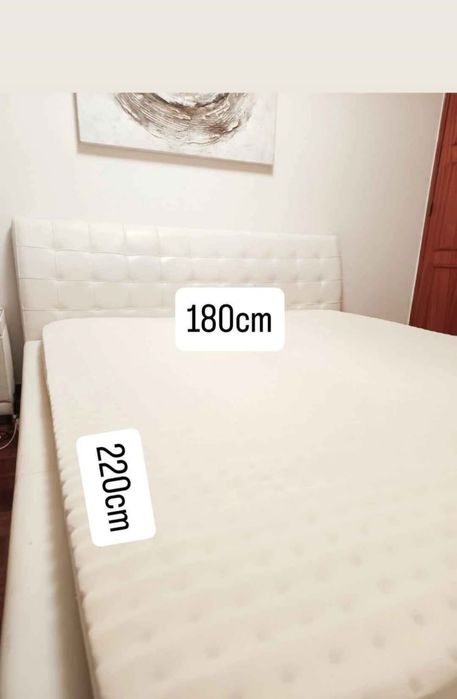 Cama de  Casal e duas Mesas de Cabeceira