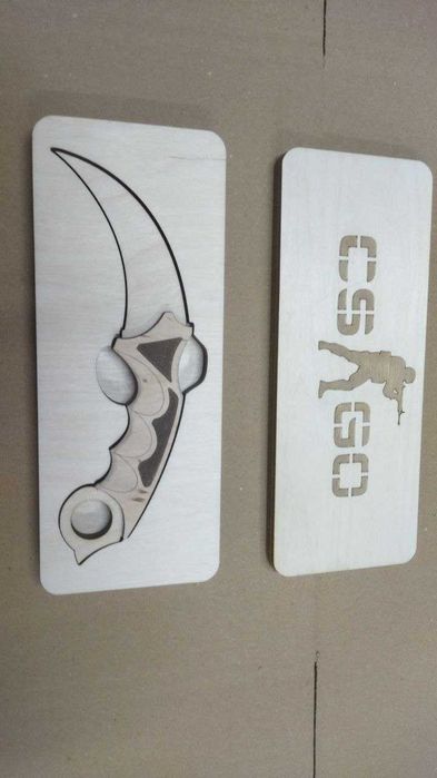Ніж Karambit з дерева