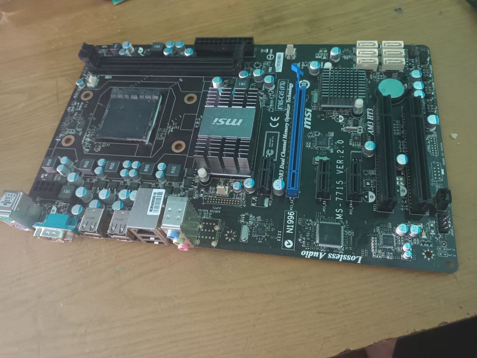 MSI A75MA-G55 (Socket FM1, DDR3)