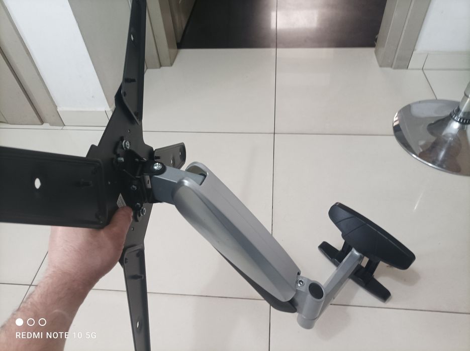 NOWY Uchwyt do telewizora SCHWAIGER